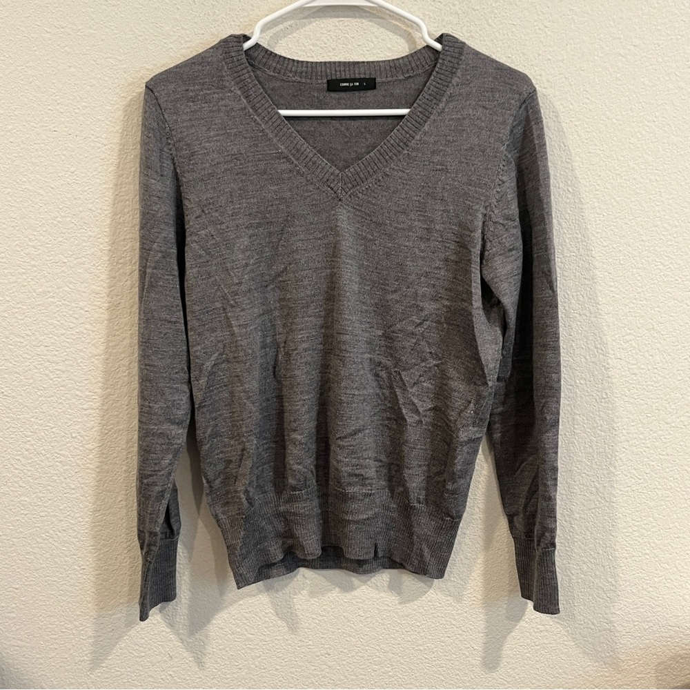 Comme Ca Ism gray vneck sweater size large light weight